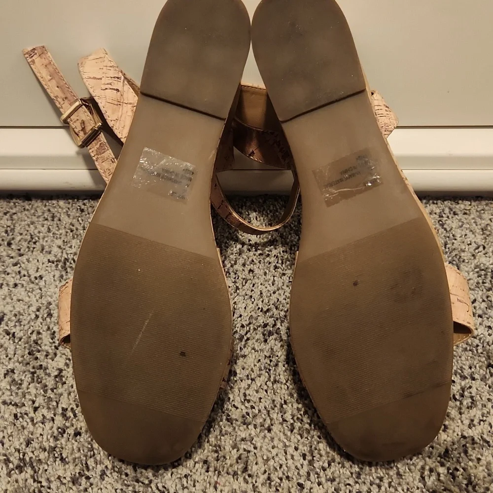 Francesca's SZ 10 Wedge Sandal